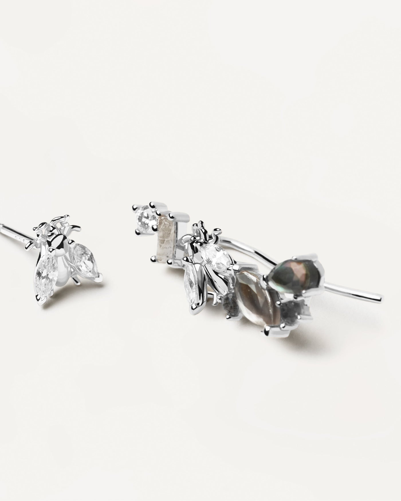 True Decadence flower stud earrings in silver レディース